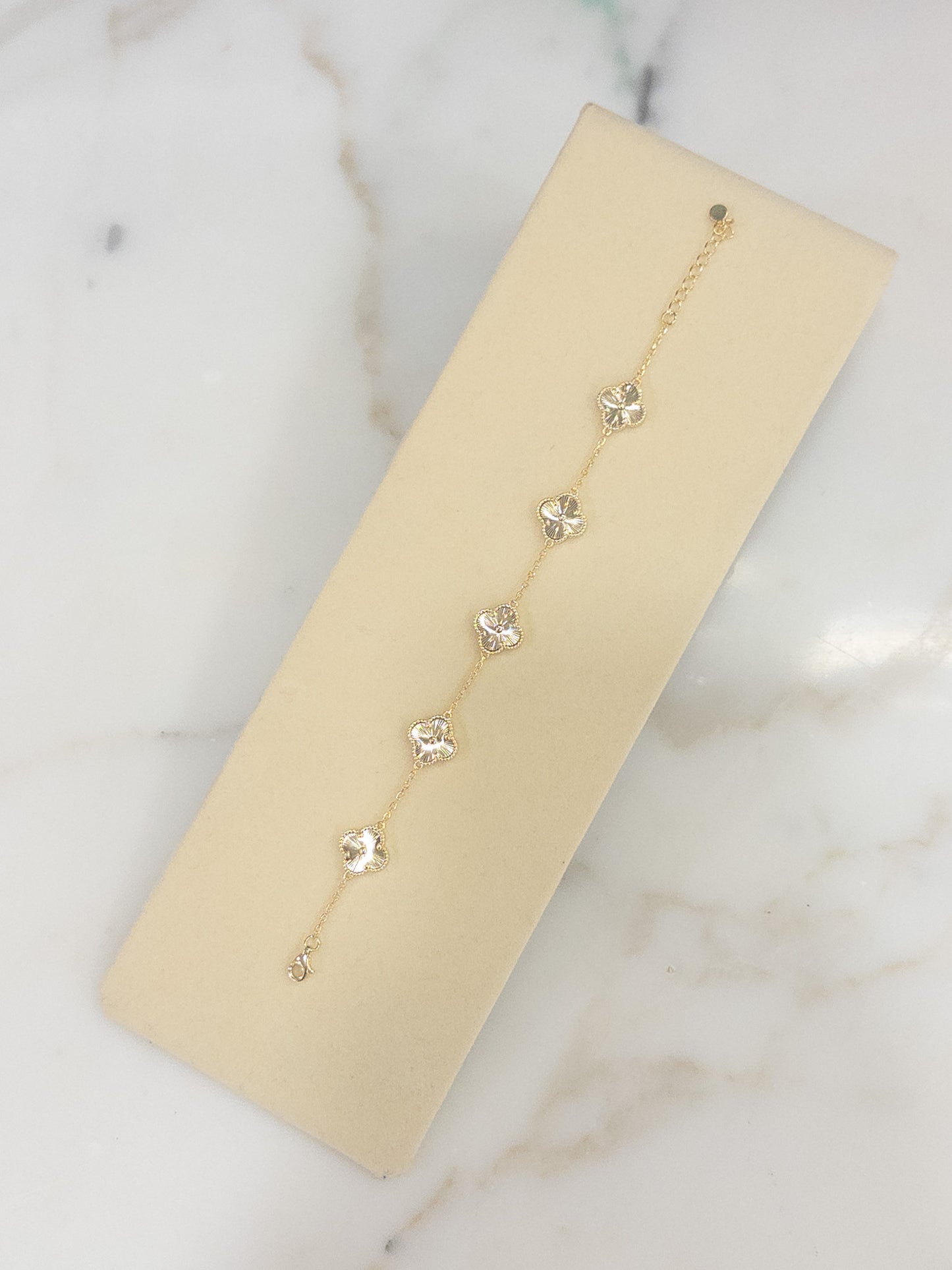 Small Dainty Clover Gold Bracelet