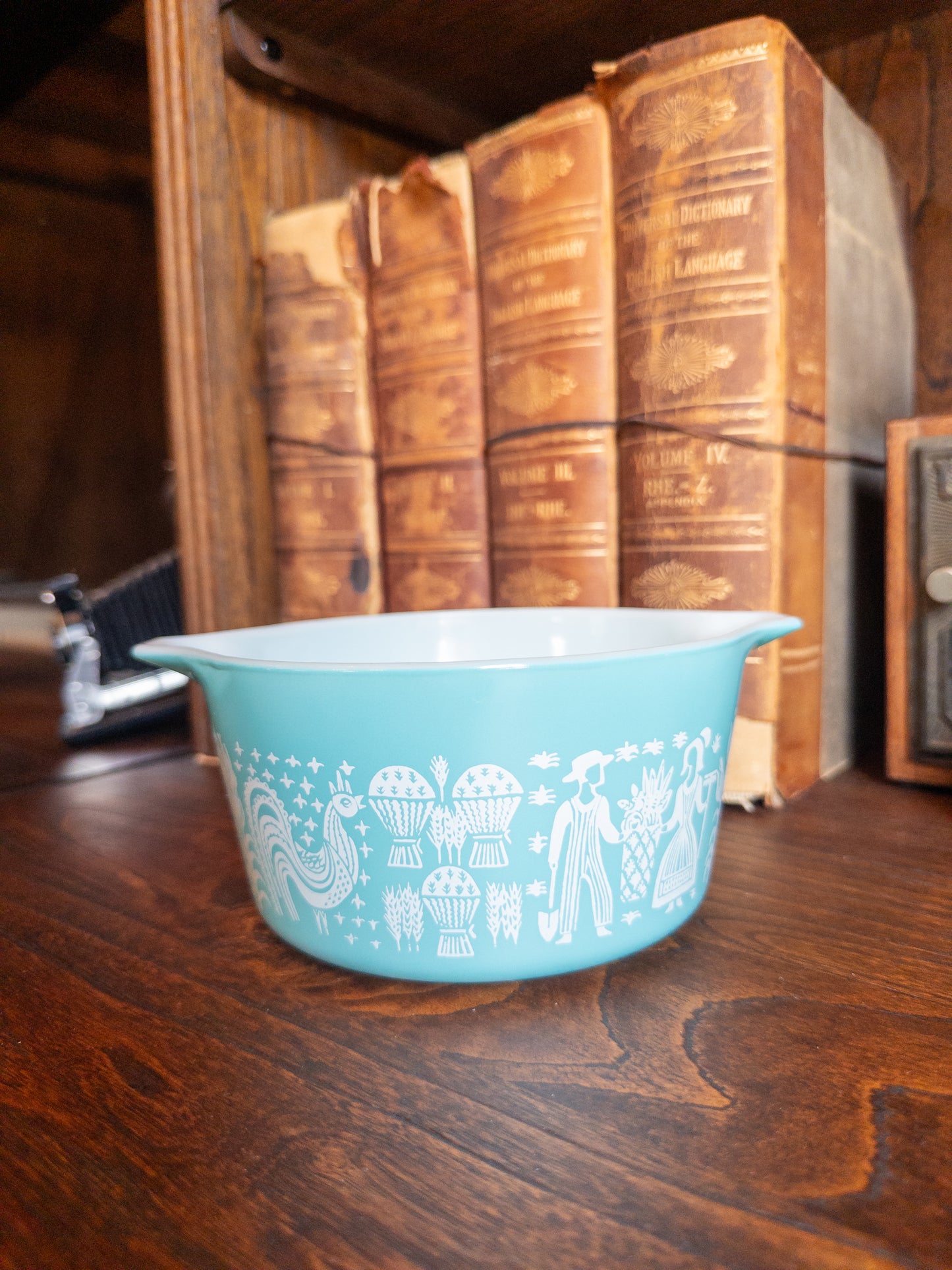 Vintage Pyrex 473 Turquoise Amish Butterprint Cinderella Casserole