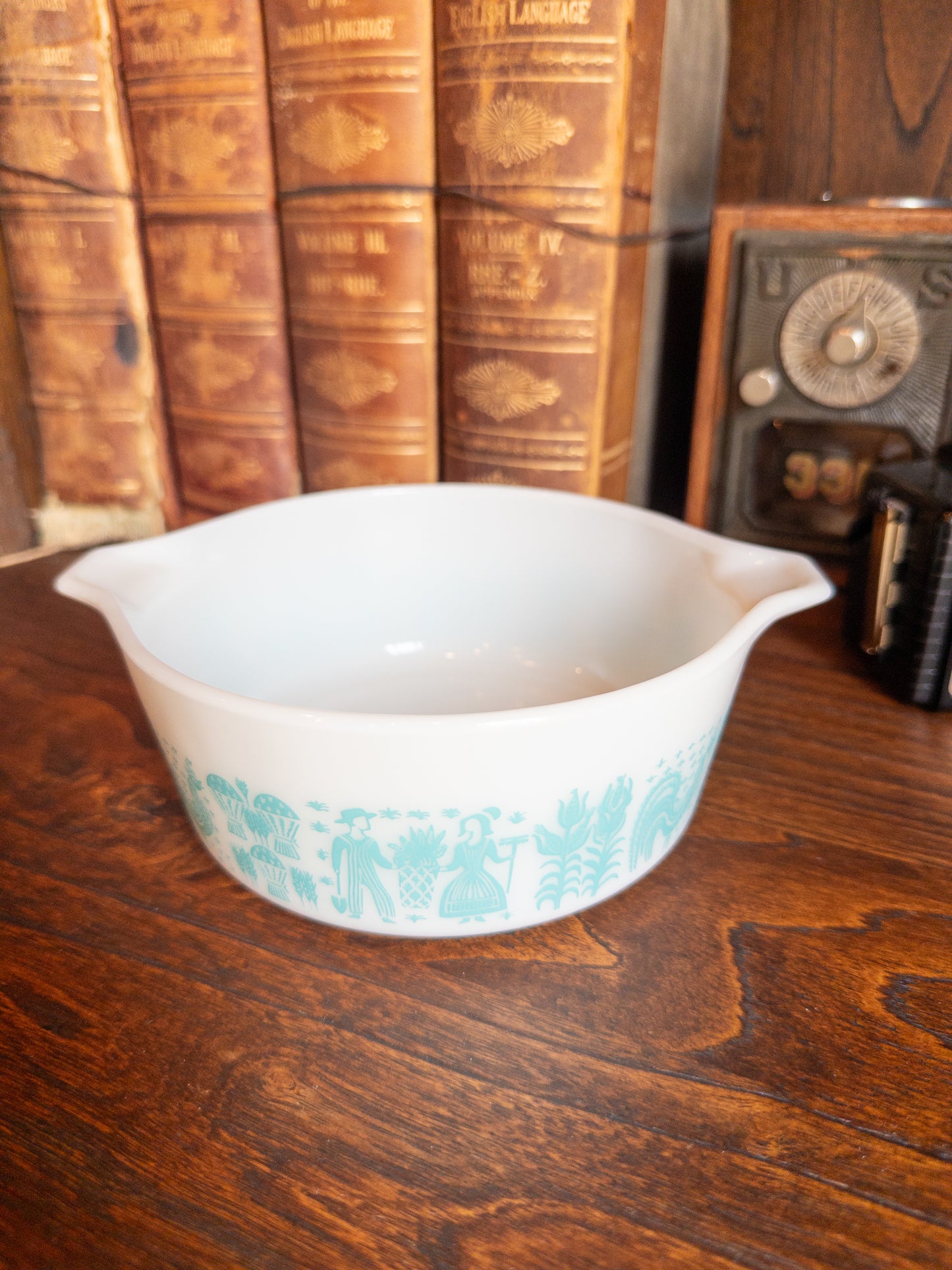 Vintage Pyrex 472 Turquoise Amish Butterprint Cinderella Casserole