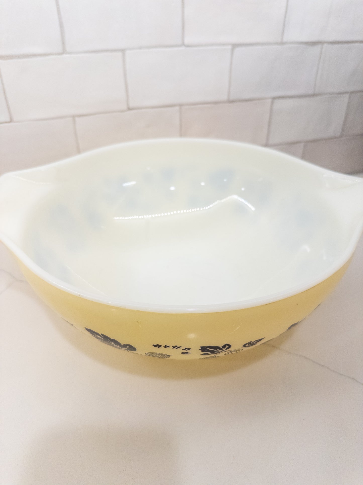 Vintage Pyrex 444 Pale Yellow Black Gooseberry Cinderella Mixing Bowl