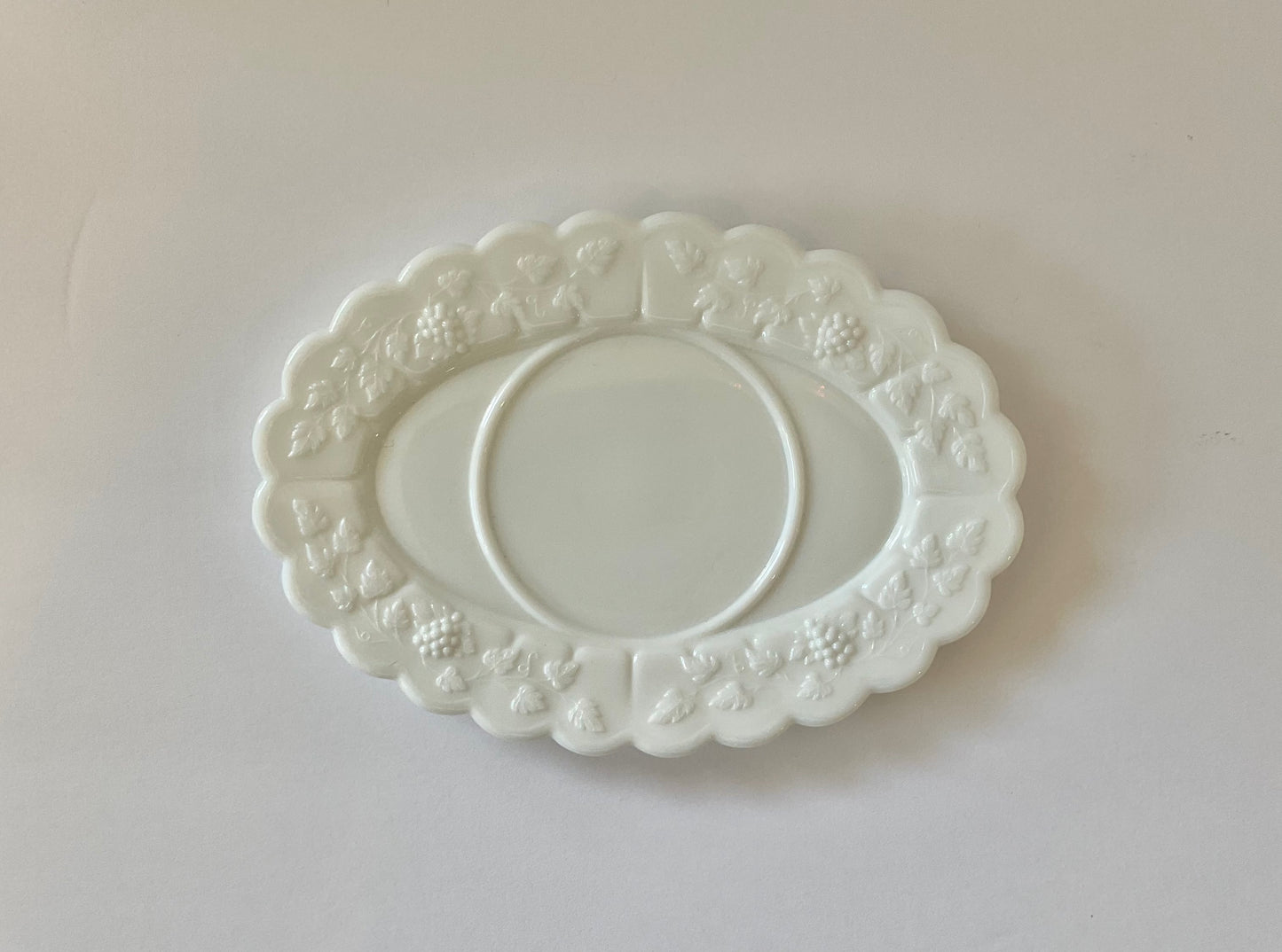 Vintage Westmoreland Paneled Grape Milk Glass Gravy Boat