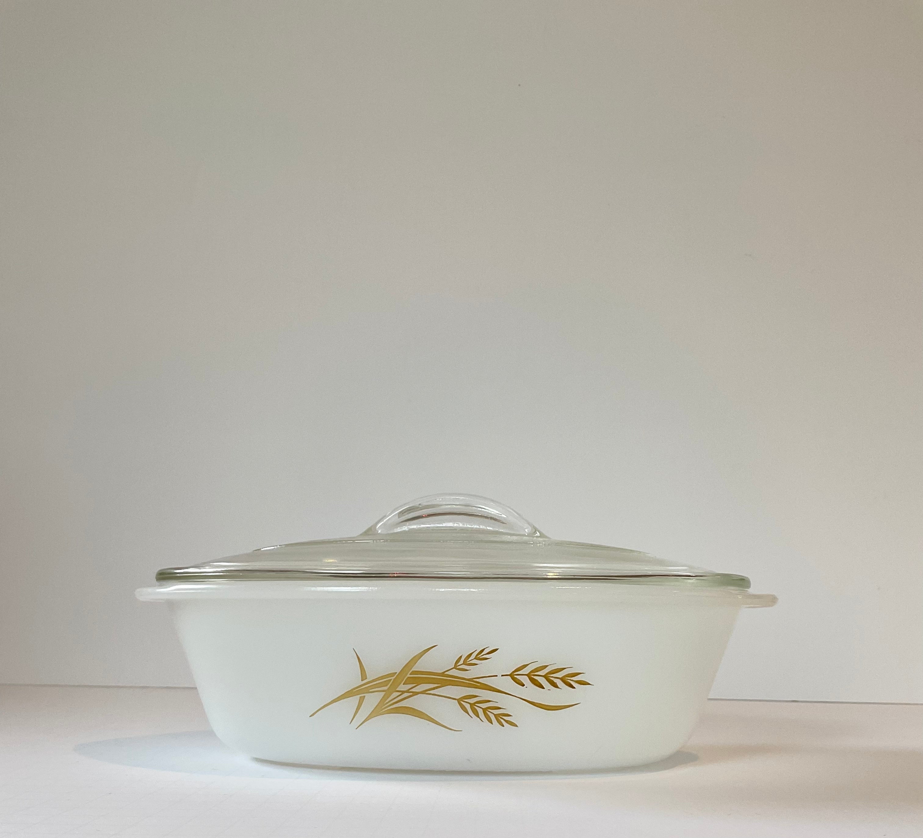 Pyrex Butterfly Gold Divided Casserole Dish With Decorative Lid