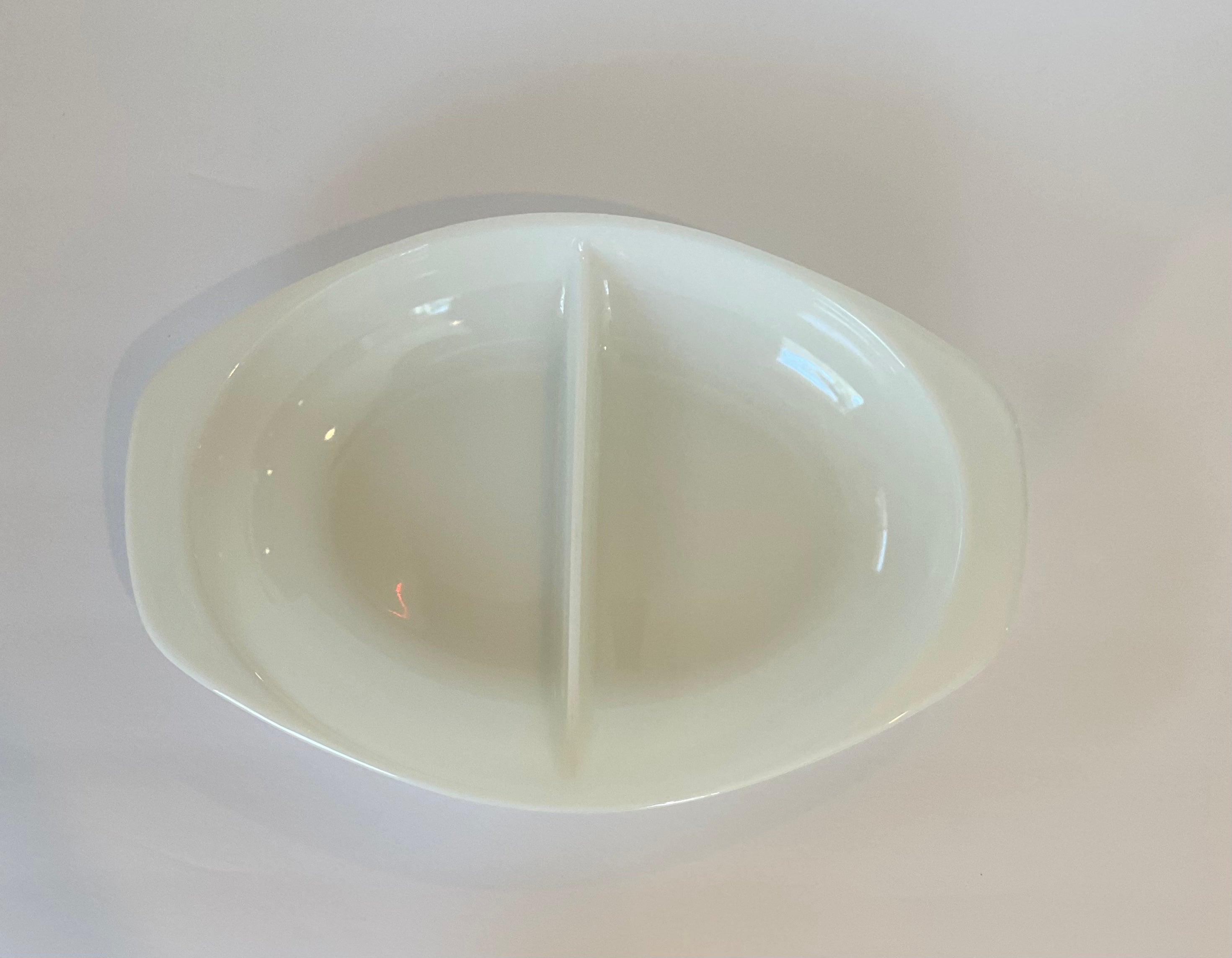 Pyrex Glass USA White Divided 1-1/2 Quart Casserole Dish #1063