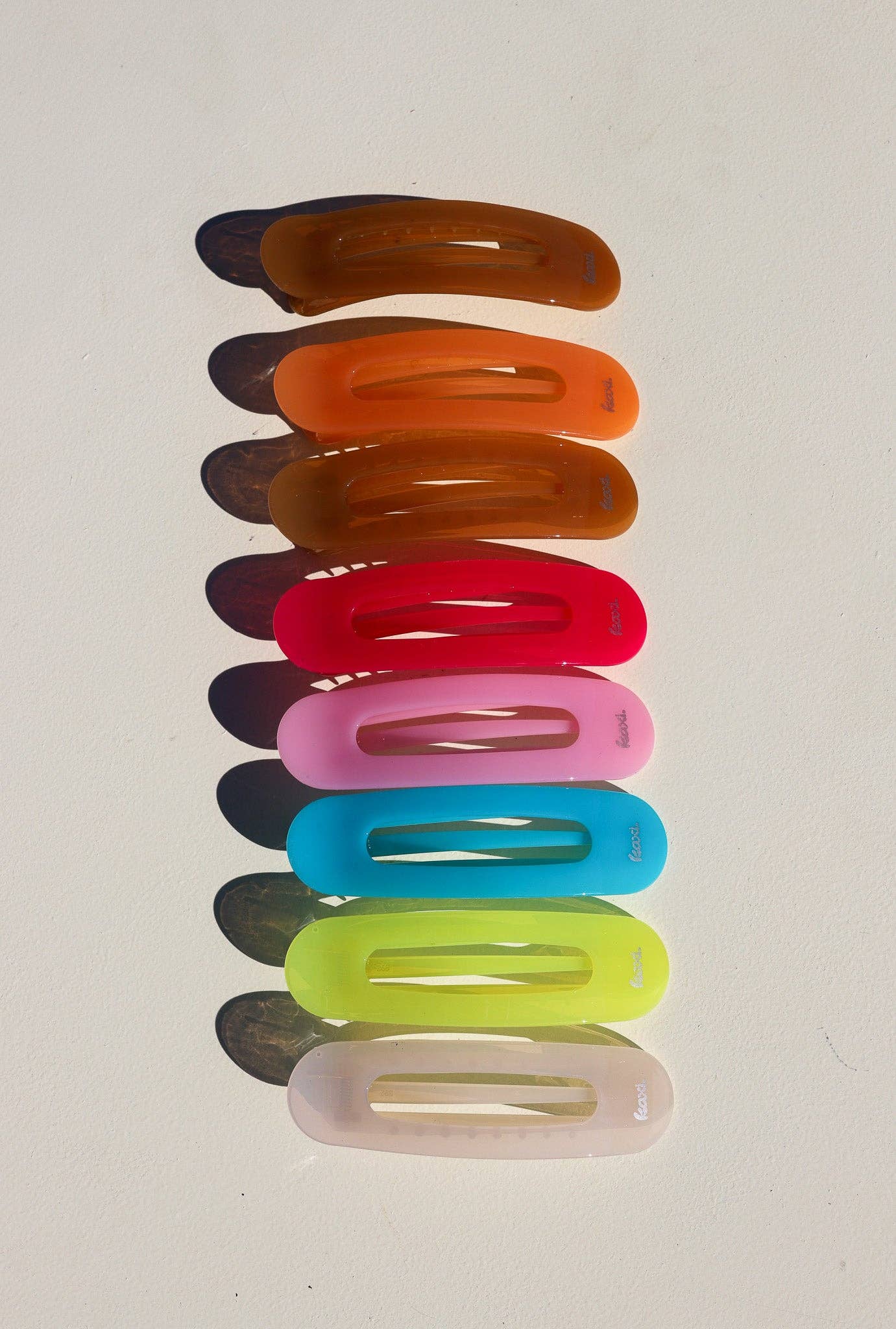 Oversized Jelly Lay Down Claw Clip