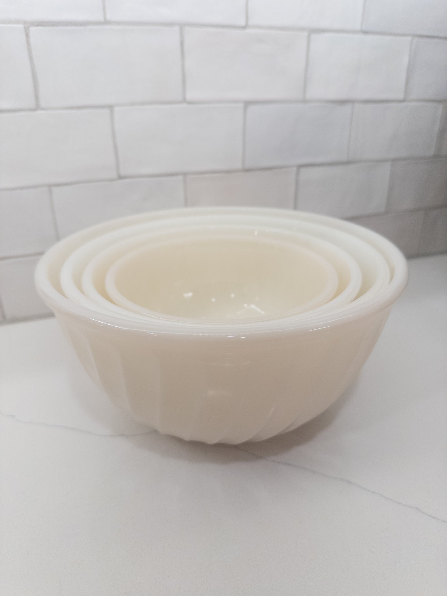 S/4, Vintage Fire King Ivory Swirl Mixing Bowl