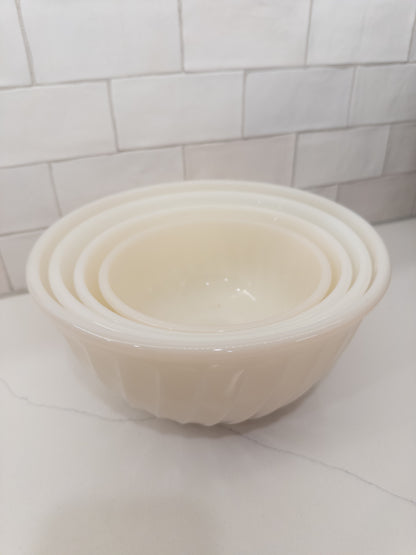 S/4, Vintage Fire King Ivory Swirl Mixing Bowl