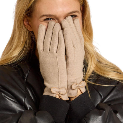 Haven Flannel Glove with Bow Detail and Fleece Lining
