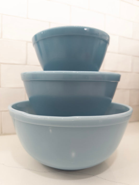 S/3, Vintage Pyrex Delphi Nesting Mixing Bowl