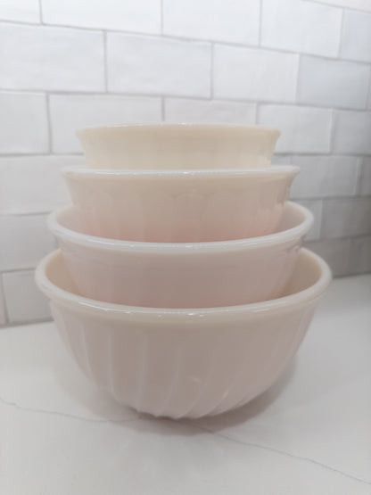 S/4, Vintage Fire King Ivory Swirl Mixing Bowl