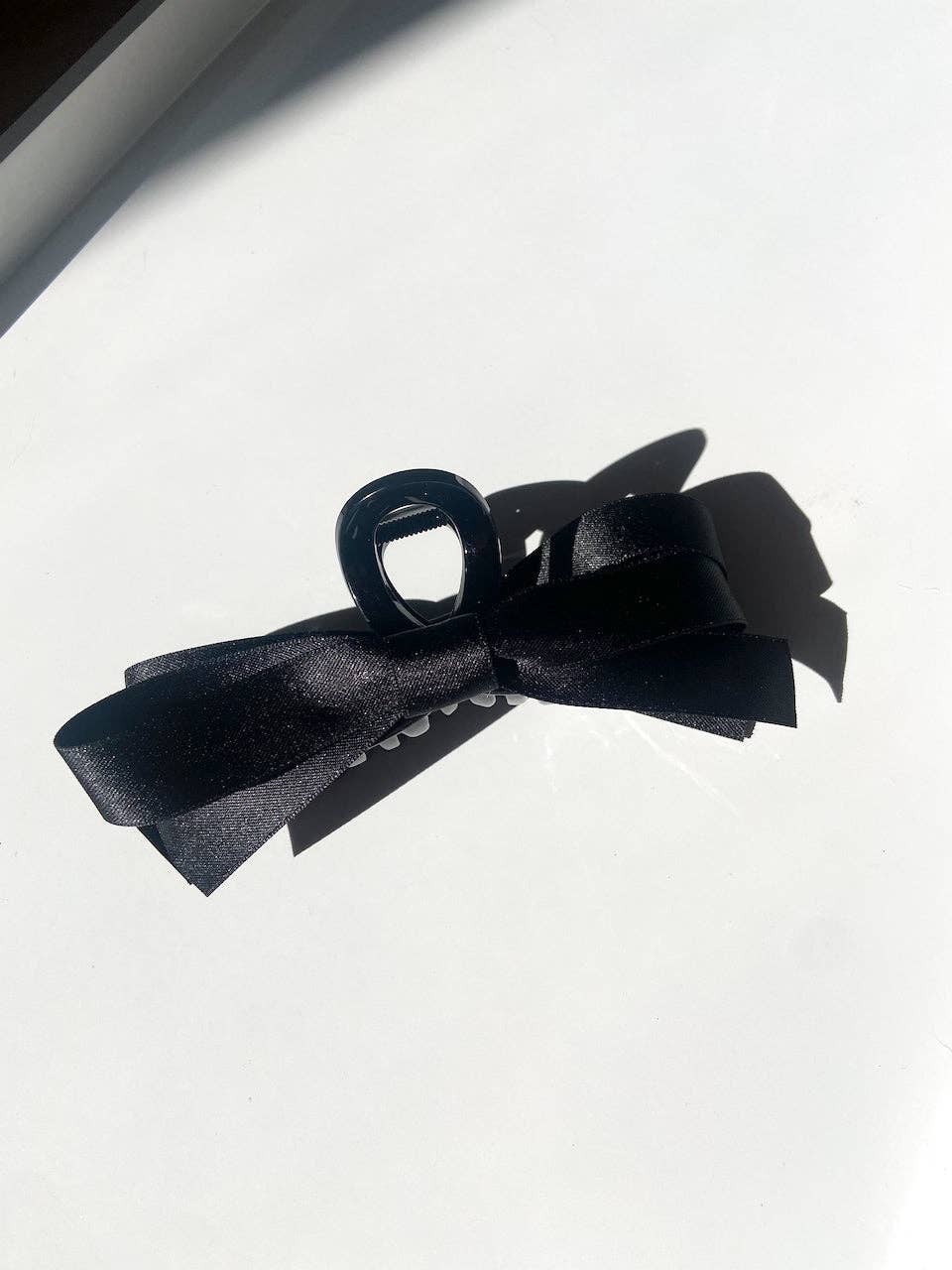 Classic Black Bow Claw Hair Clip