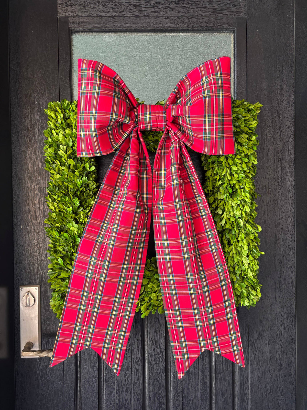 The Grand Tartan Tradition Bow