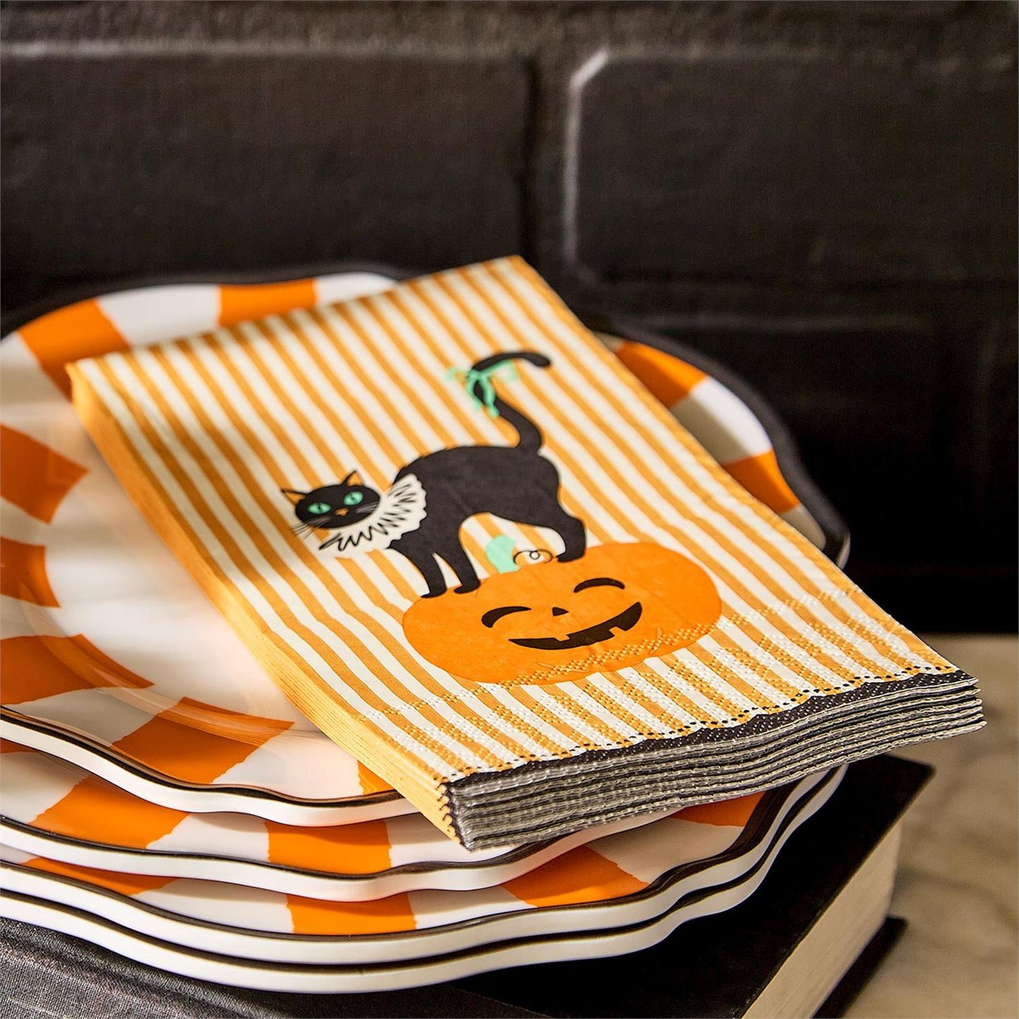 Hocus Pocus 3-Ply Scalloped Edge Guest/Dinner Paper Napkin