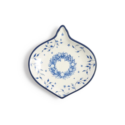 Blue and white porcelain ornament-shaped tidbit dish with wreath design