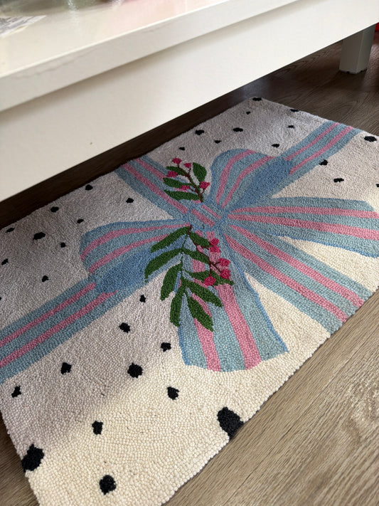 Pink & Blue Present Hook Rug