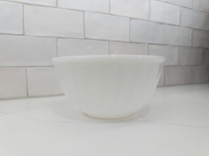 Vintage Anchor Hocking Fire King 6" Milk Glass Swirl Bowl