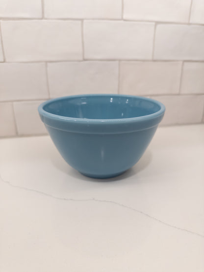 Vintage Pyrex 401 Delphi Blue Mixing Bowl