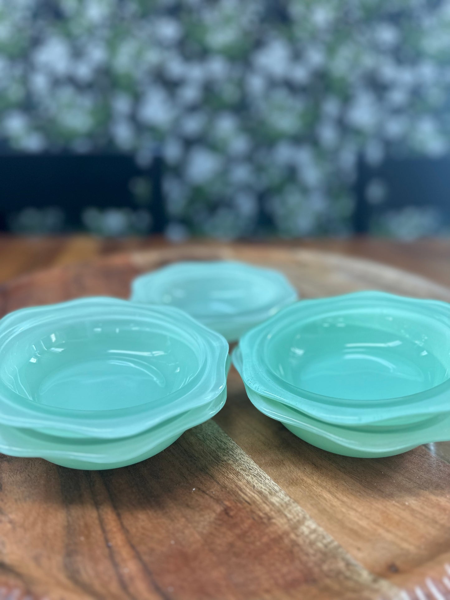 Set of 5, Vintage Pyrex Green Sprayware Wavy Rim Dessert Bowls