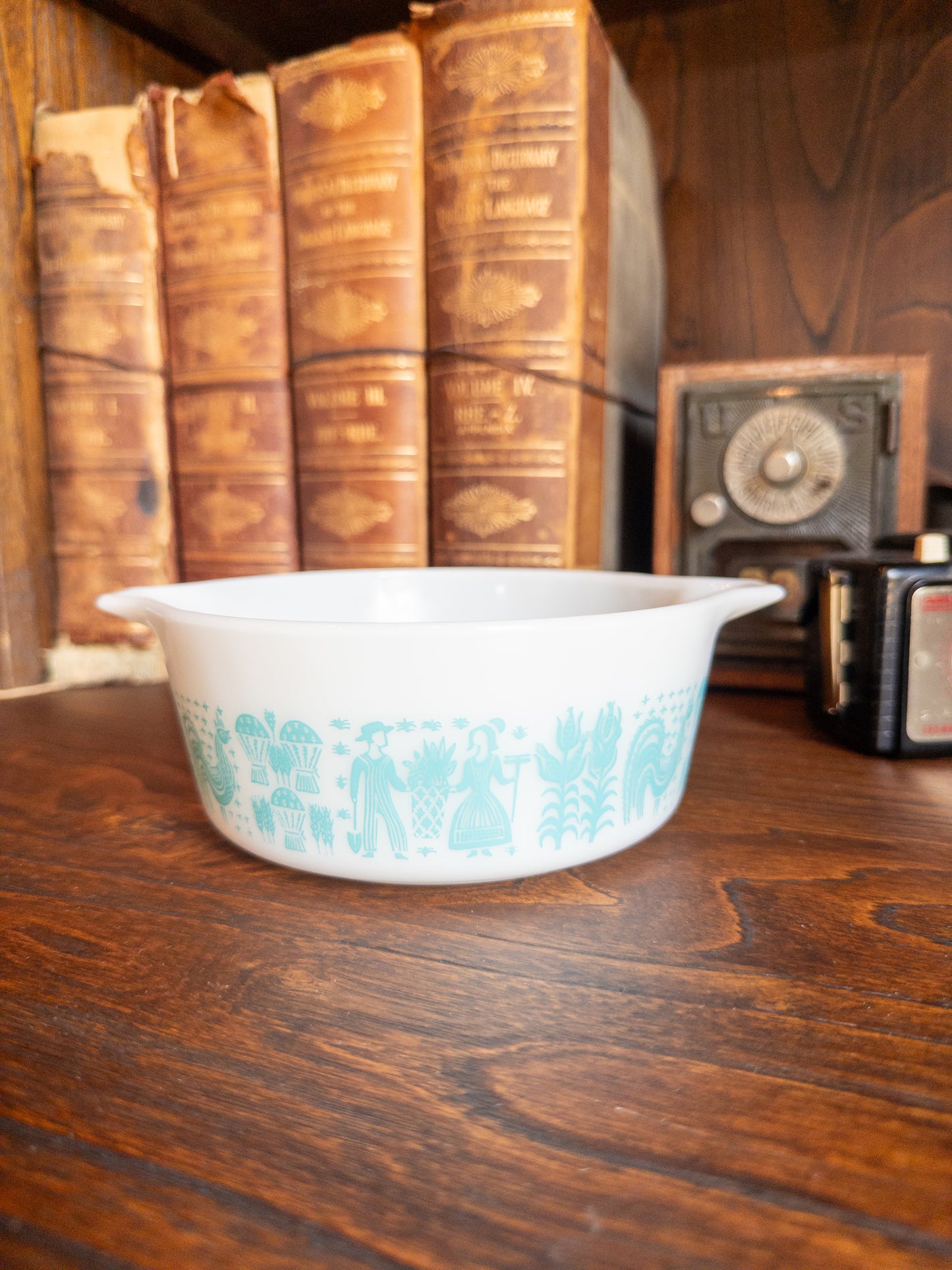 Vintage Pyrex 472 Turquoise Amish Butterprint Cinderella Casserole