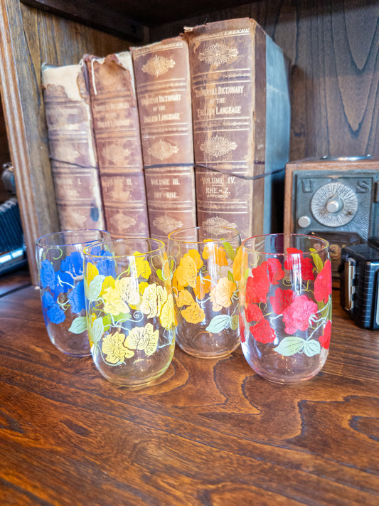 S/4 Vintage Fruit Tumblers w/ Fruit and Leaf