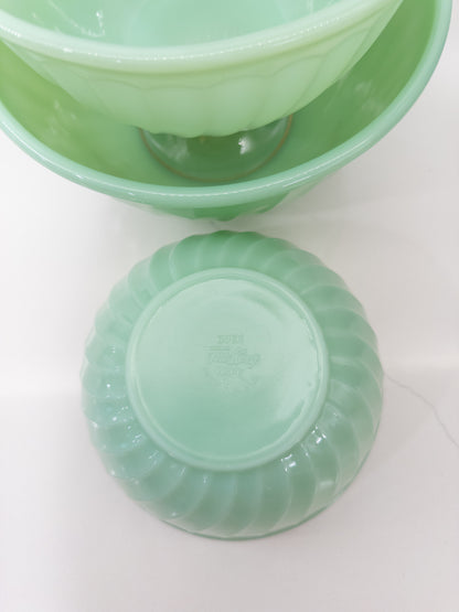S/3 Vintage Fire-King Jadeite Swirl Mixing Bowls