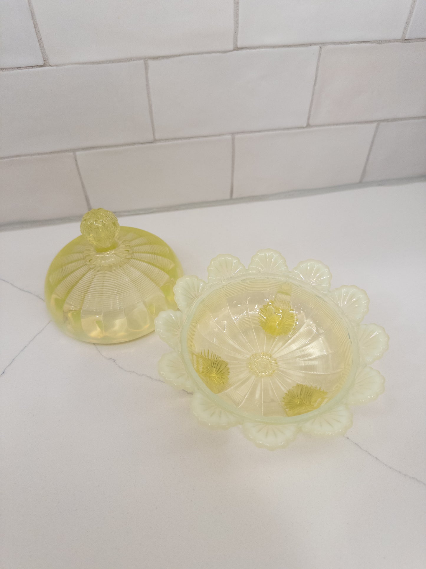 Vintage Northwood Vaseline Opalescent Ribbed Covered Footed Candy/Butter Dish