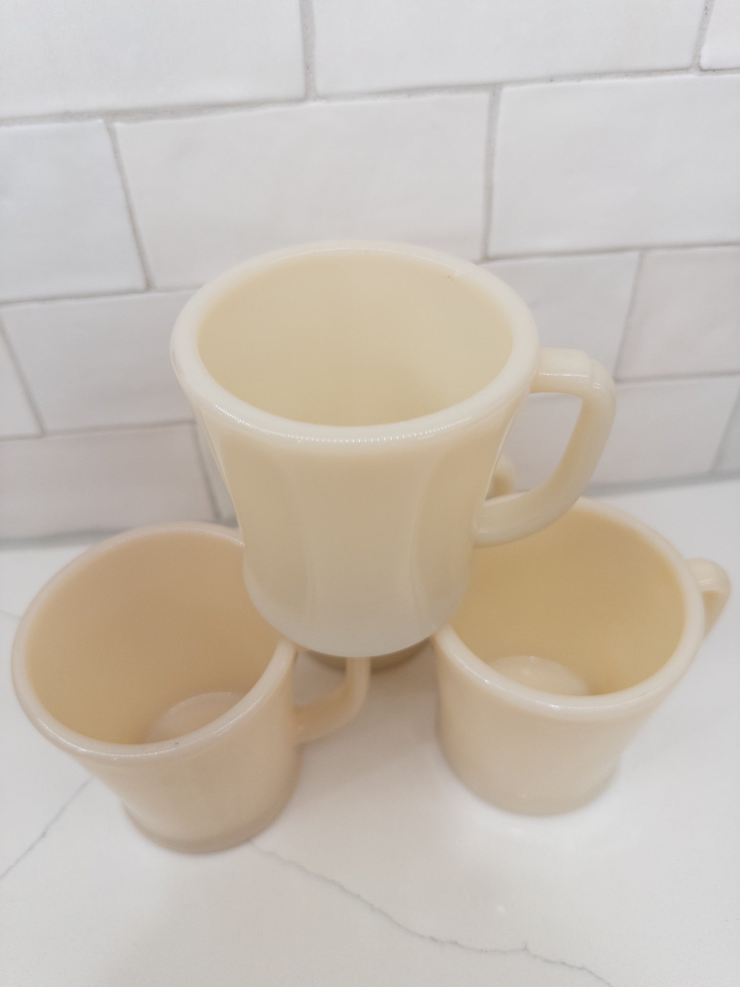 S/4, Vintage Fire King Ivory D Handle Milk Glass Mugs