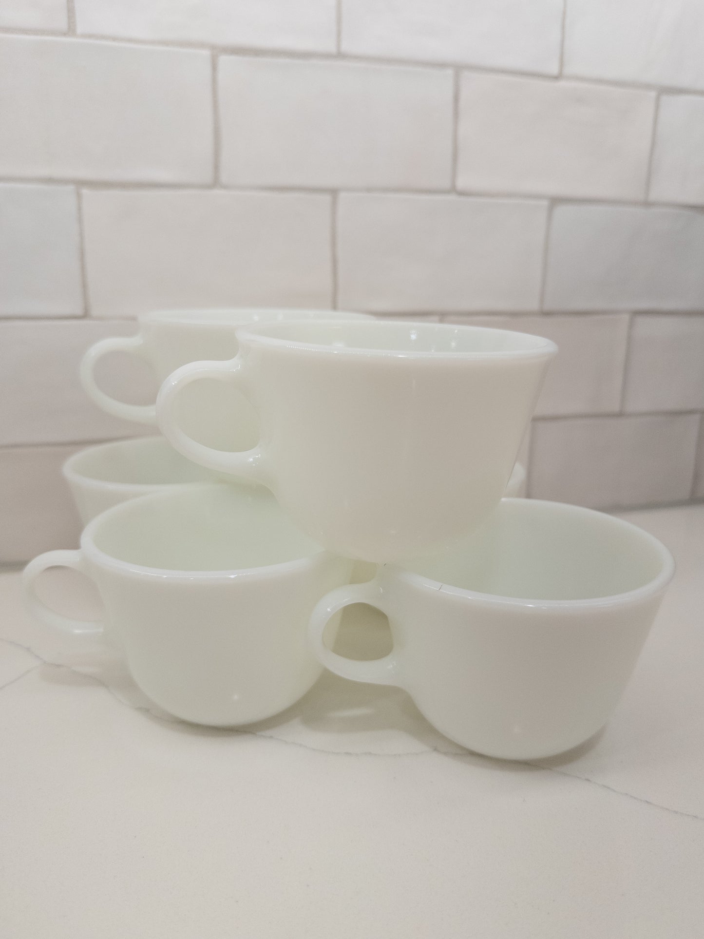 S/6, Vintage Pyrex Milk Glass Mug