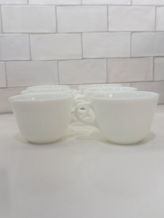 S/6, Vintage Pyrex Milk Glass Mug