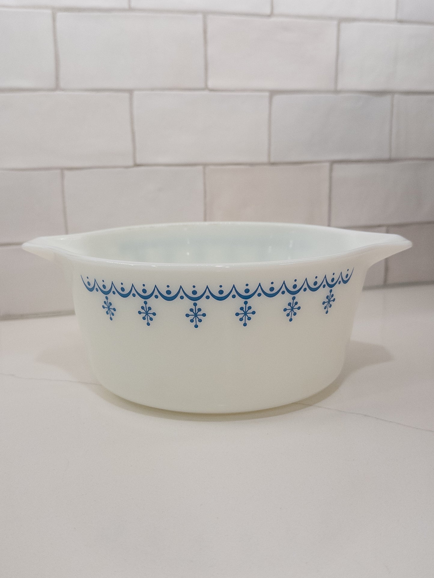 Vintage Pyrex 474 Snowflake Blue Cinderella Casserole Dish