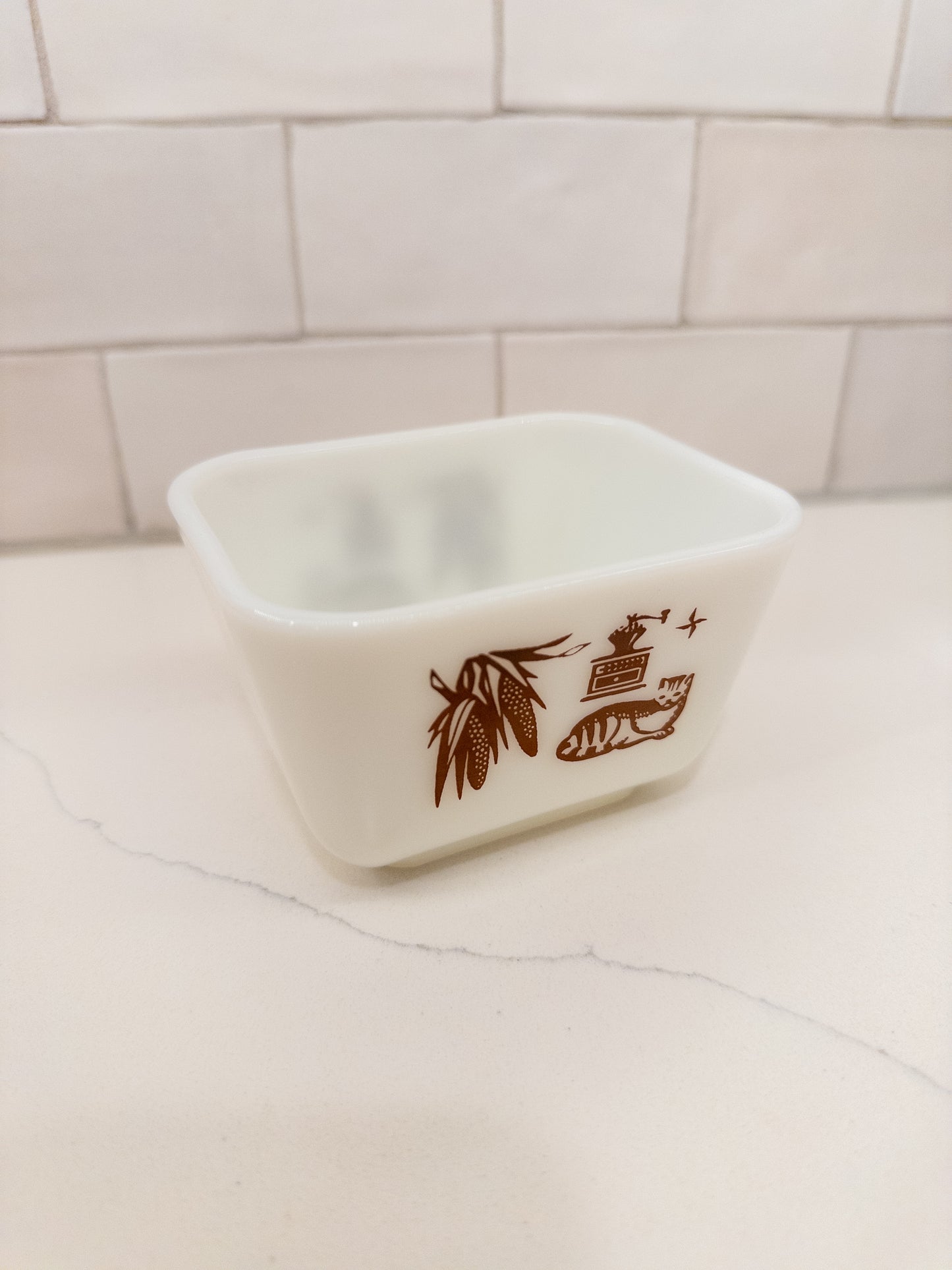 Vintage Pyrex 501 Early American Refrigerator Dish