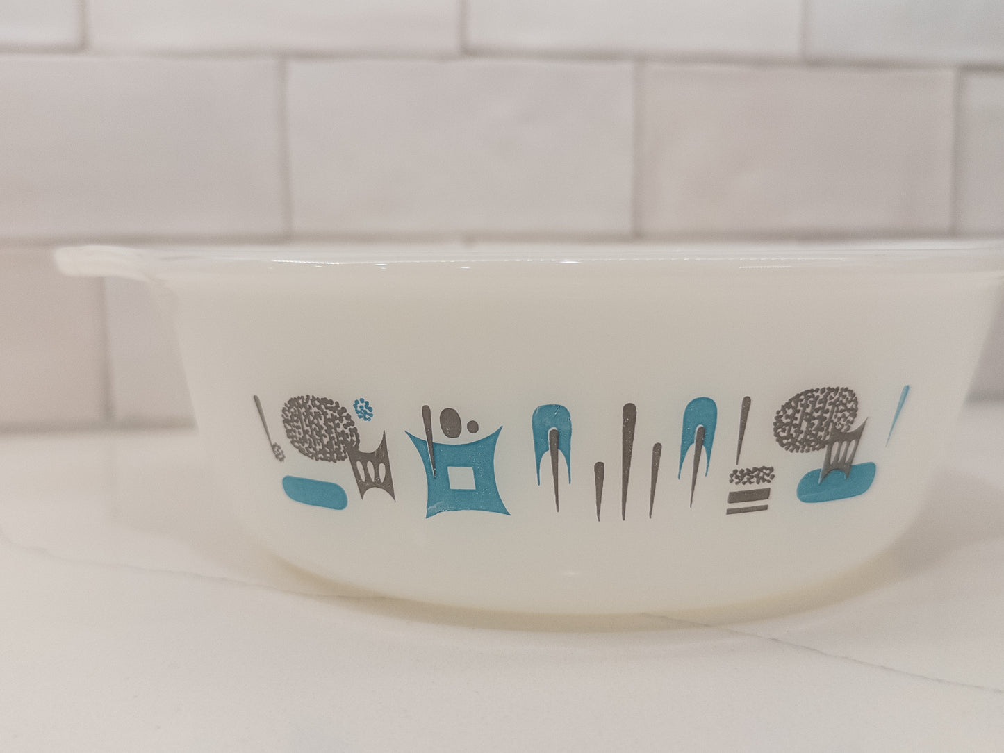 Vintage Anchor Hocking Fire-King 'Atomic Blue Heaven' Milk Glass Casserole Dish