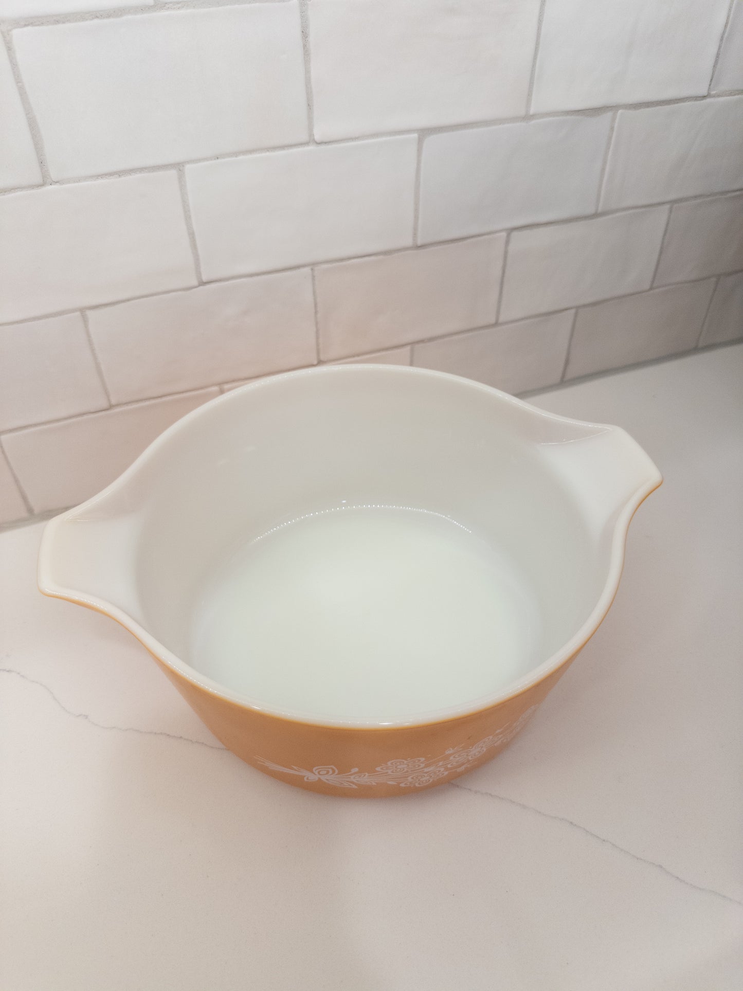 Vintage Pyrex 475 Butterfly Gold Cinderella Casserole Dish