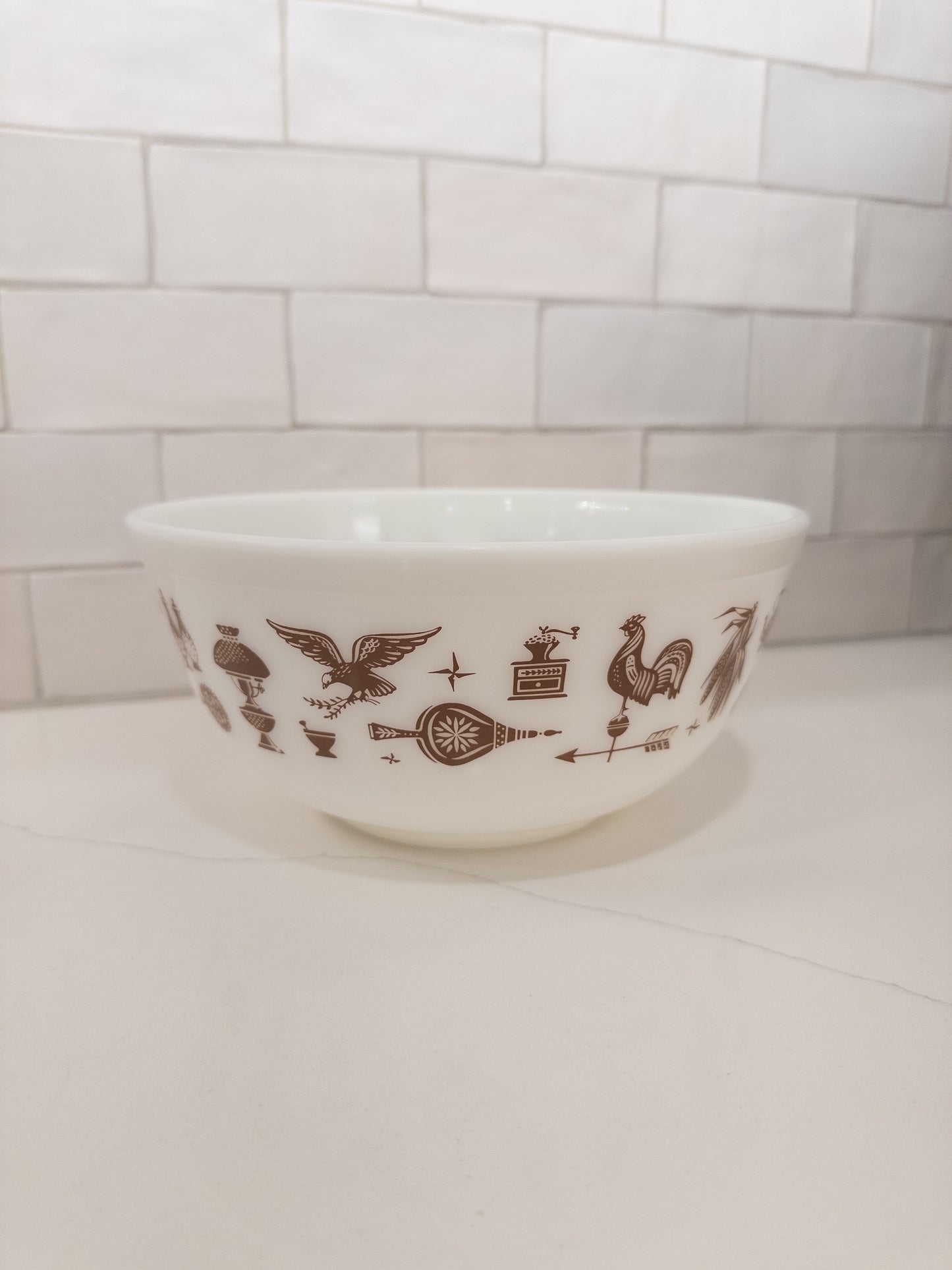Vintage Pyrex 403 'Early American' Mixing Bowl