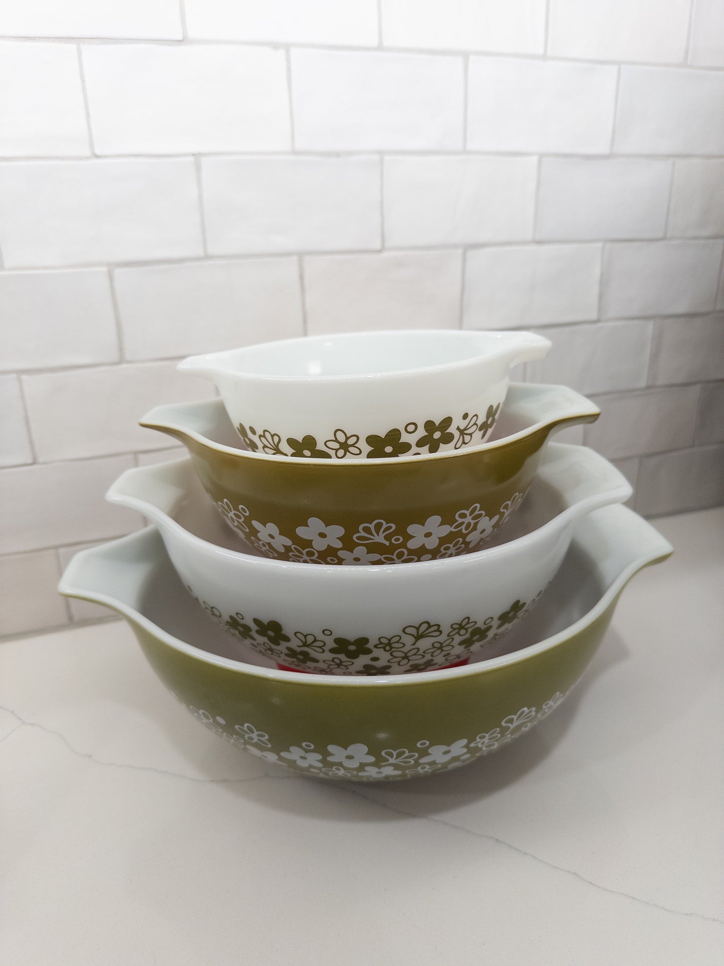 S/4, Vintage Pyrex 441, 442, 443, 444 Spring Blossom (Crazy Daisy) Mixing Bowls