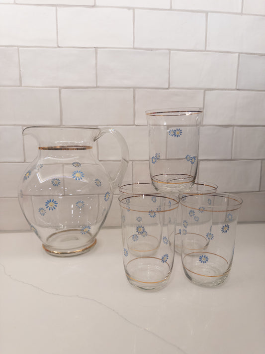 S/6, Vintage Pitcher + 5 Glasses w/ Blue Floral Design and Gold Rim