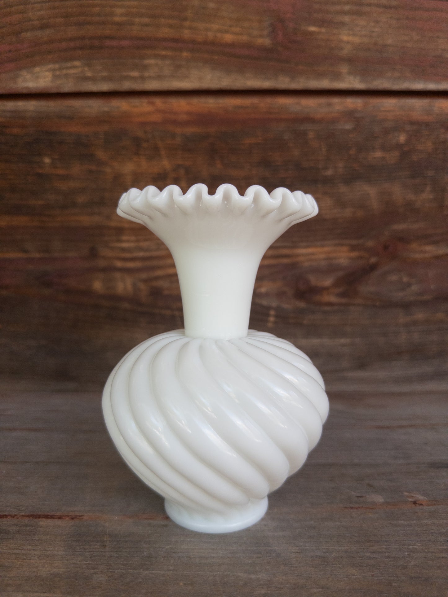 Vintage Milk Glass Vase w. Ruffled Rim & Swirl Pattern