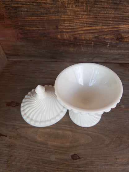 Vintage Westmoreland Swirl & Ball Pattern Milk Glass Covered Candy Dish