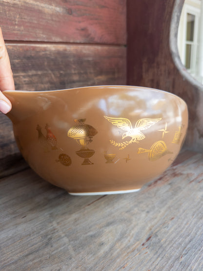 Vintage Pyrex 444 Early American Cinderella Mixing Bowl