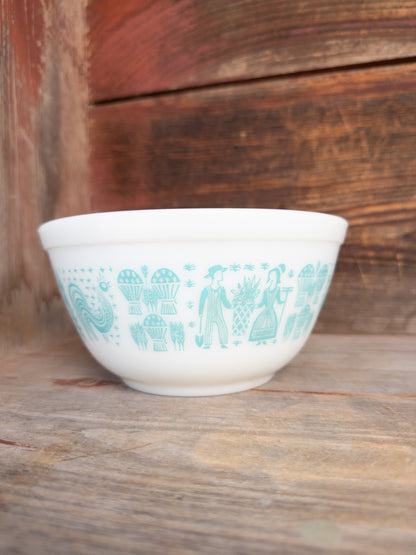 Vintage Pyrex 402 Turquoise Amish Butterprint Mixing Bowl