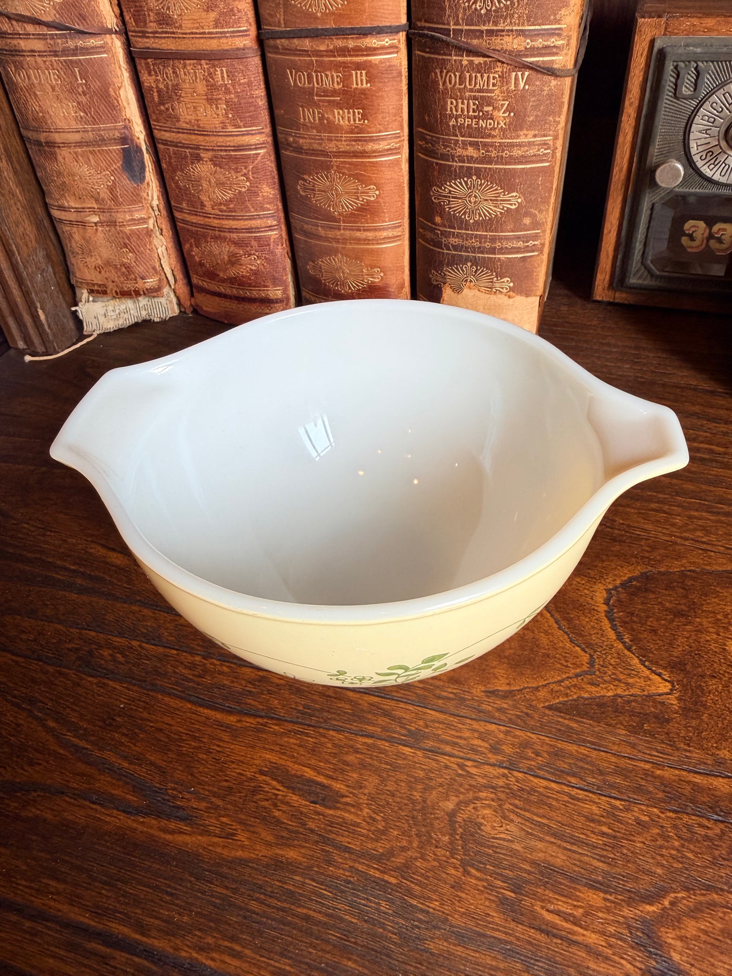 Vintage Pyrex 441 Shenandoah Pattern Cinderella Mixing Bowl