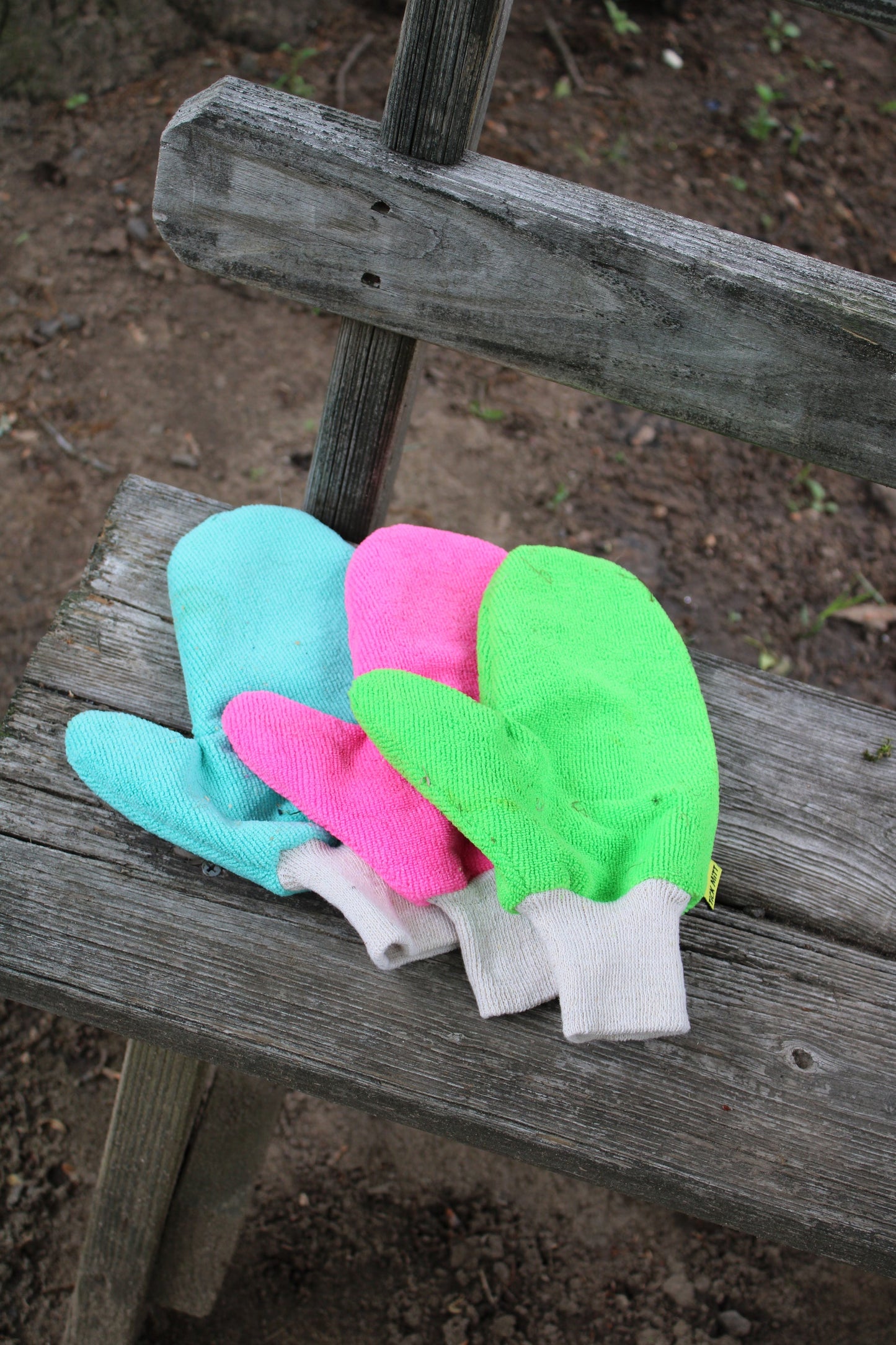 TiCK MiTT - Microfiber Tick Remover for People and Pets (*Multiple Colors)