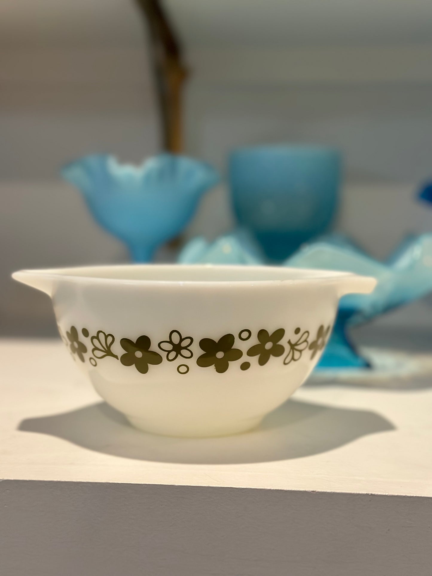 Vintage pyrex sales cinderella mixing bowls