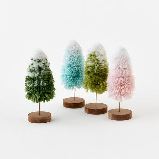 Snowy Yarn Tree