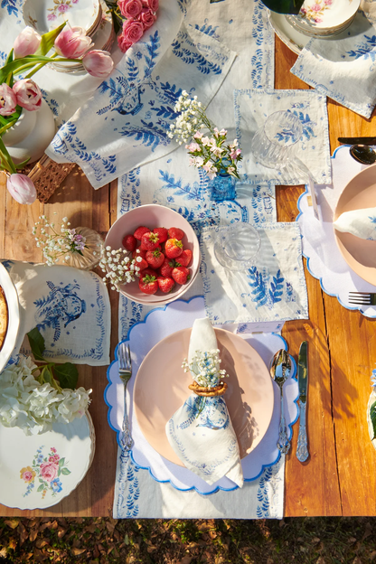 Blue/White Tea Pot Table Runner