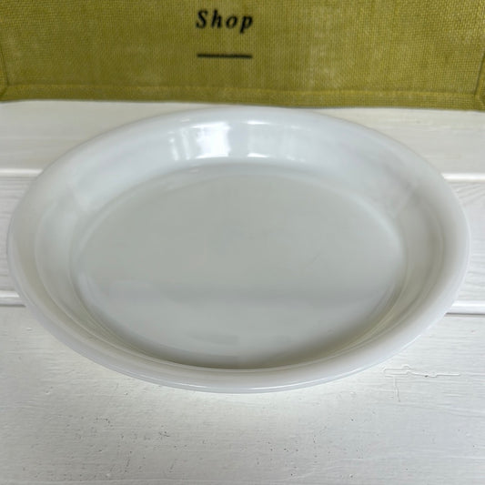 Vinage Pyrex 210 Pie Plate w/ Gold Stripe