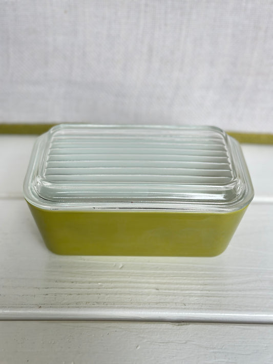 Vintage Pyrex 502 Avocado Green 1.5 Refrigerator Dish w/ Lid