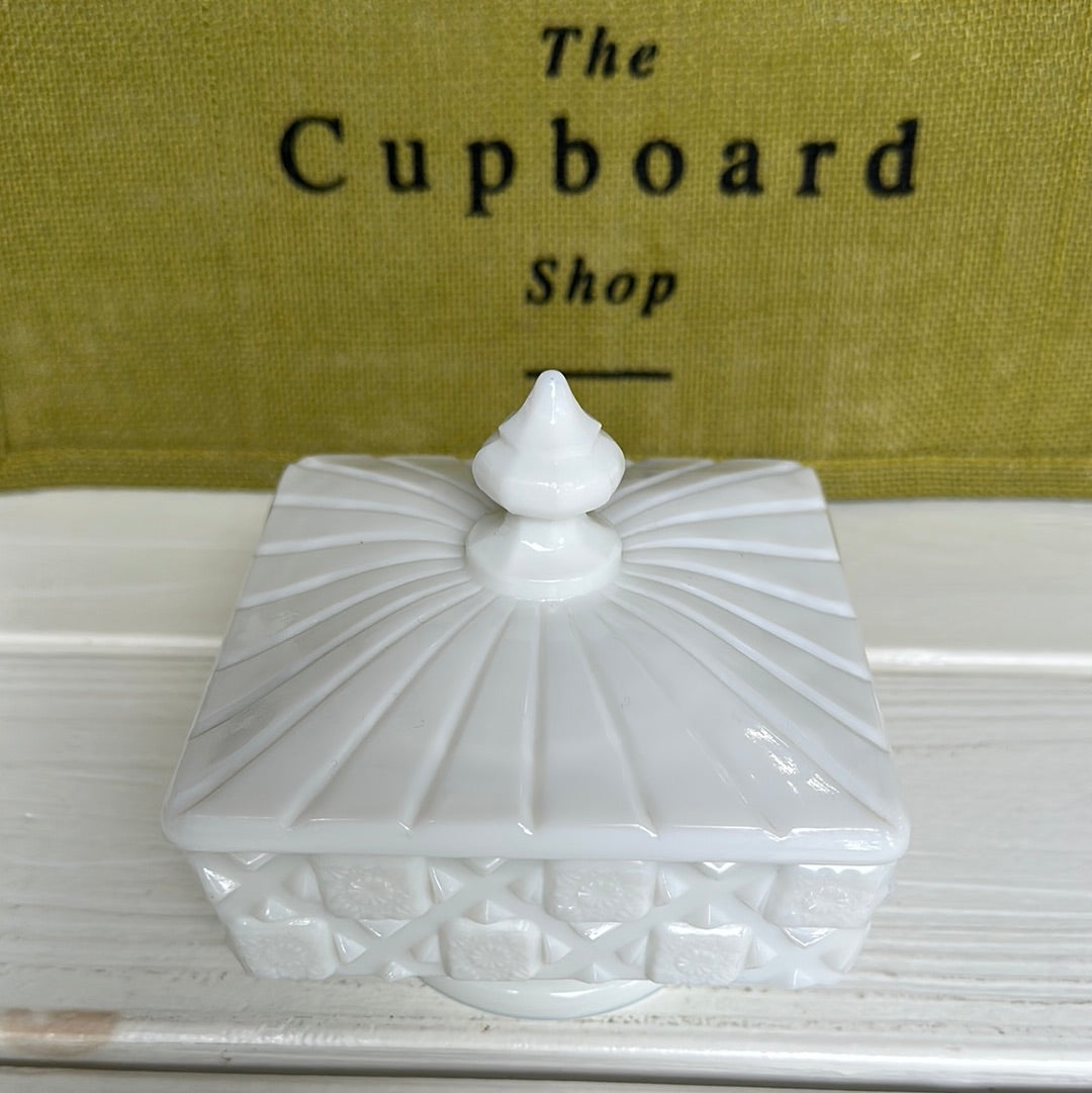 Vintage Westmoreland Pure White Milk Glass "Old Quilt" Pattern Candy Dish w/ Lid