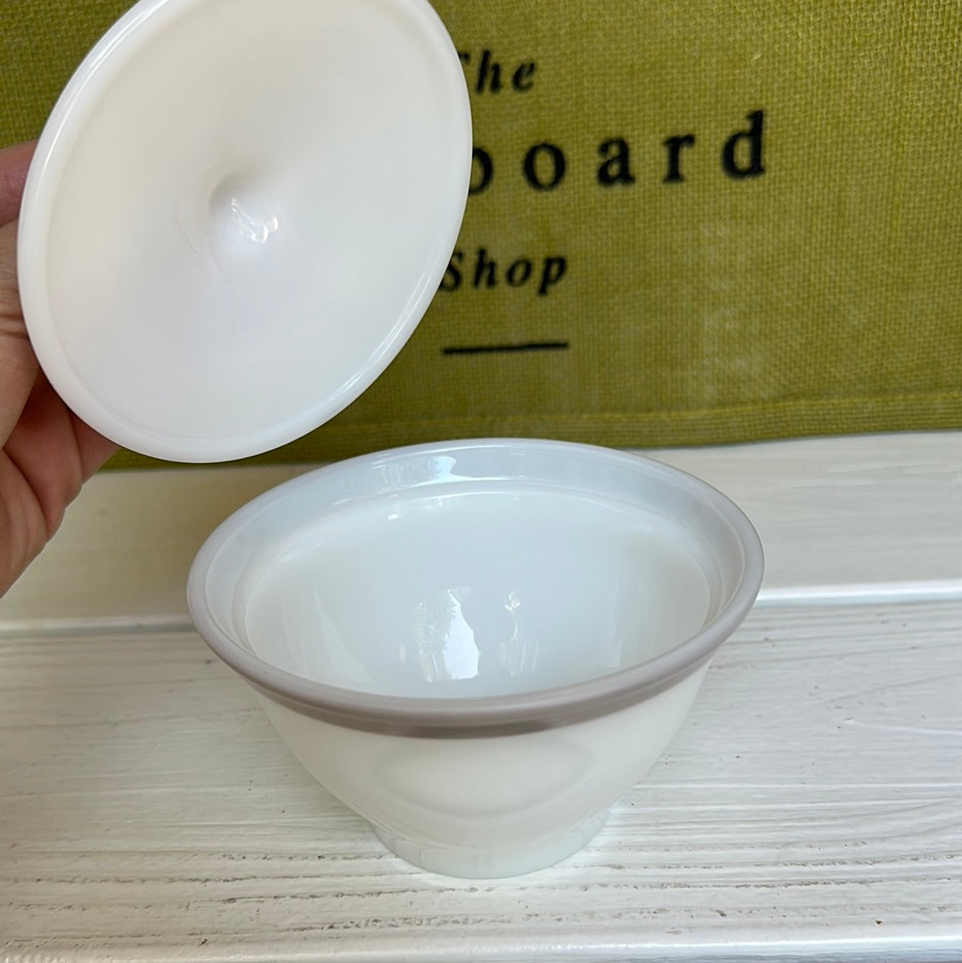 Vintage pyrex clearance bowls with lids