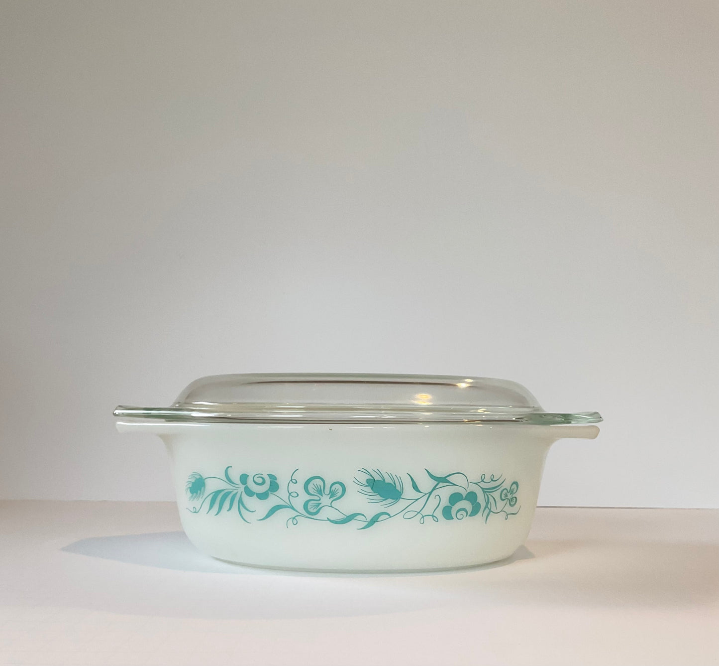 RARE Vintage Pyrex 043 Covered Casserole Dish, Rare Meadow Pattern