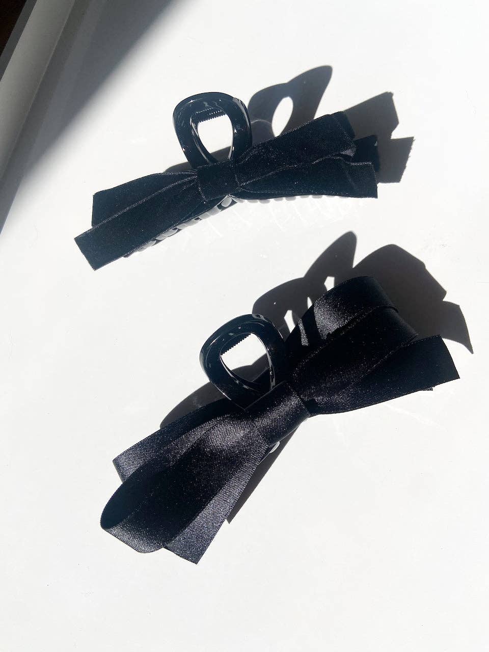 Classic Black Bow Claw Hair Clip